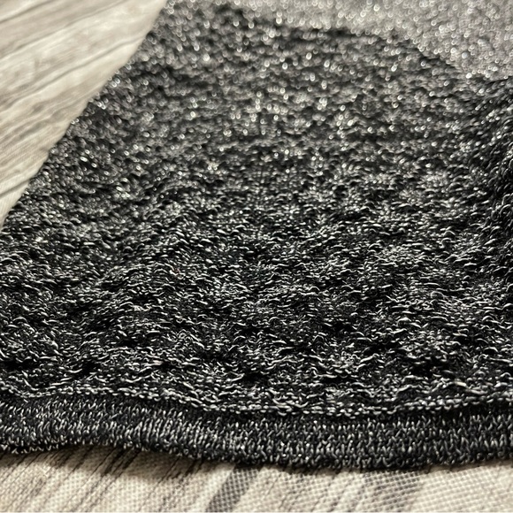 Women’s XL Signature by Robbie Bee gray knit short sleeve cardigan w silver thre - Picture 7 of 9